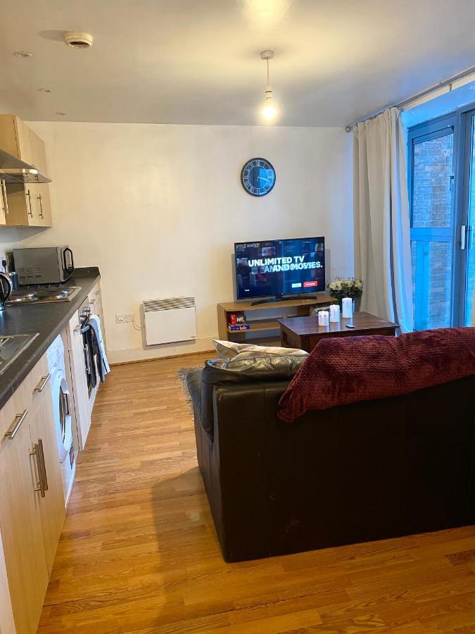 Swanky Central Apartment With Free Wifi Бирмингам Екстериор снимка